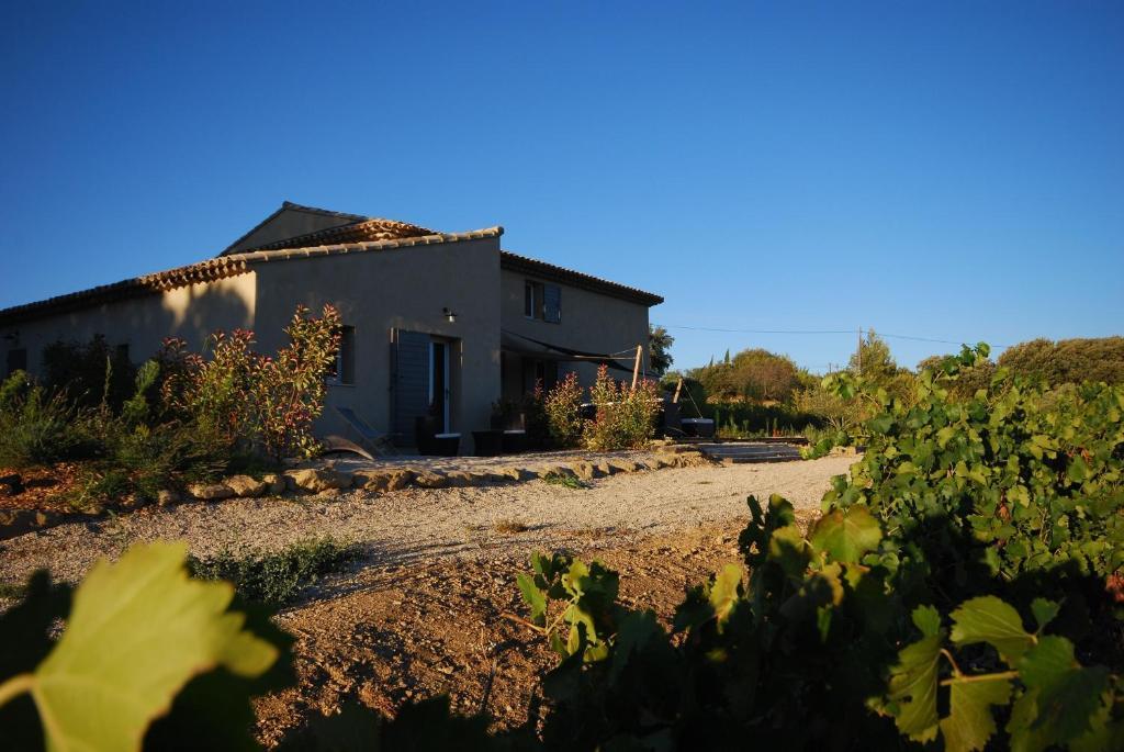 A Travers Champs Puyvert Exterior photo